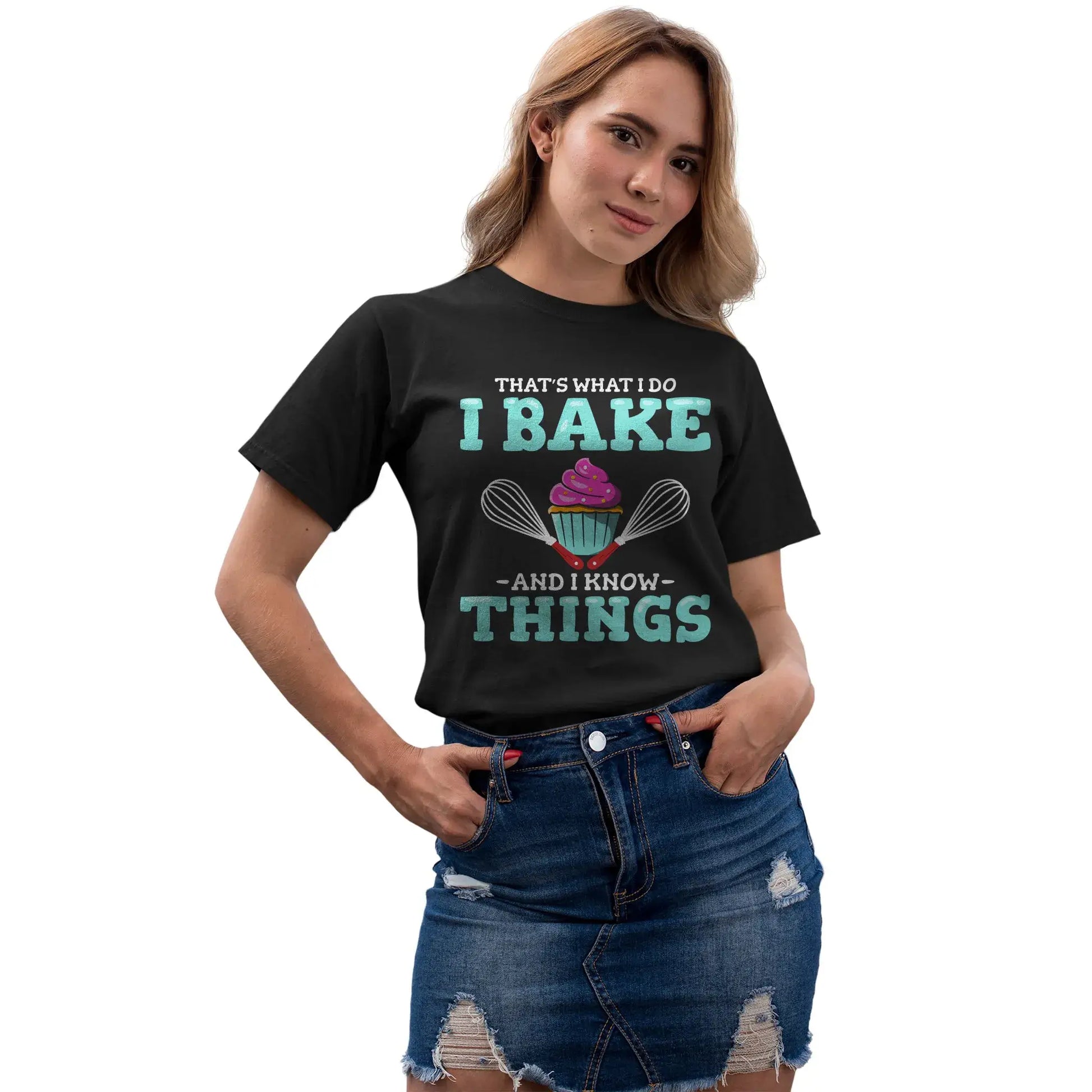 Woman in cute baker T-shirt with quote I Bake and I Know Things
